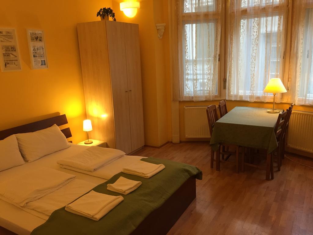 Club Apartments & Rooms Budapeste Quarto foto