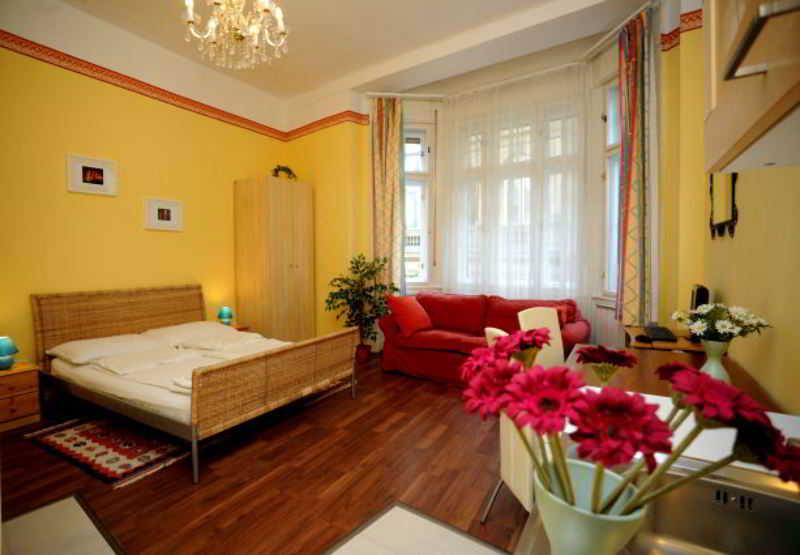 Club Apartments & Rooms Budapeste Exterior foto